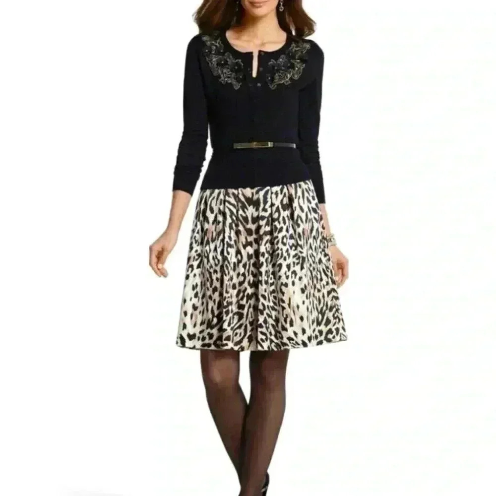❤️2/$30❤️White House Black Market Leopard Print Skirt Womens Size US6